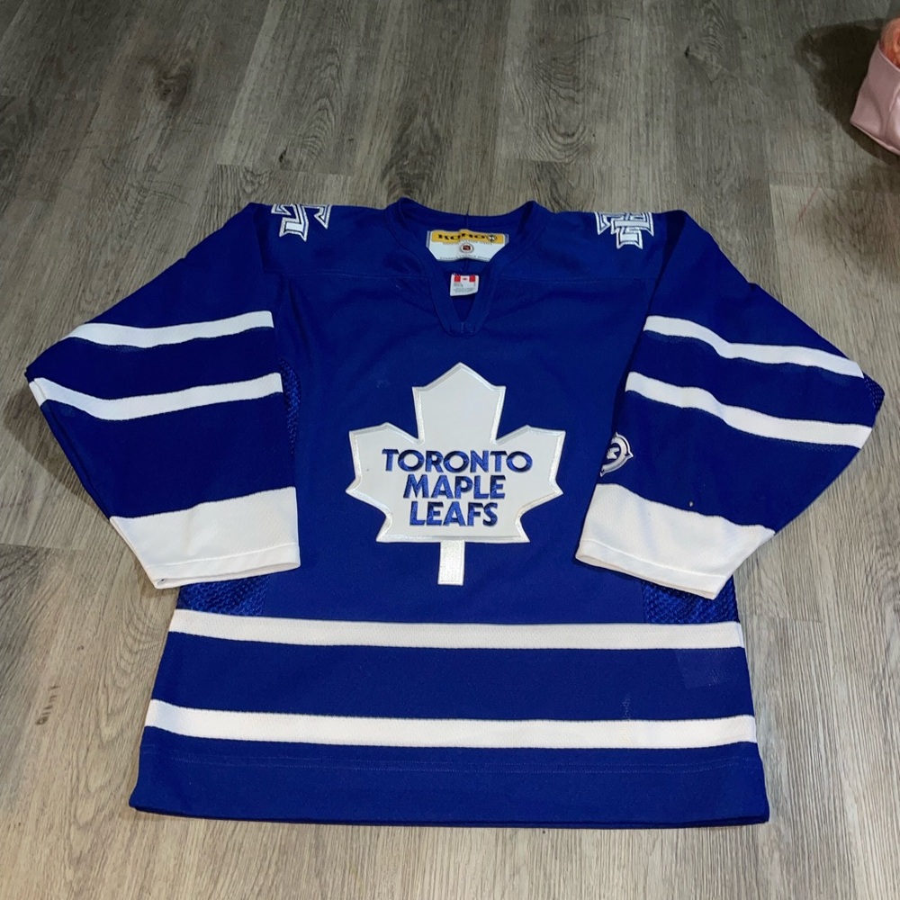 Vintage Toronto maple leaf hockey jersey - Picture 2 of 6